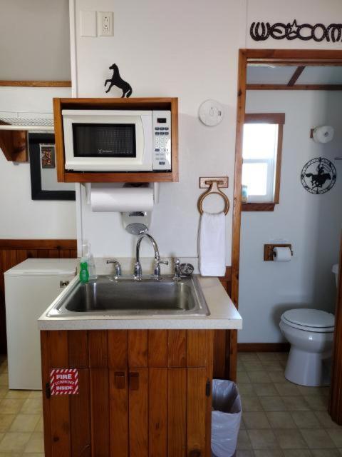 Top Of The Hill Rv Resort & Cabins Waring Esterno foto