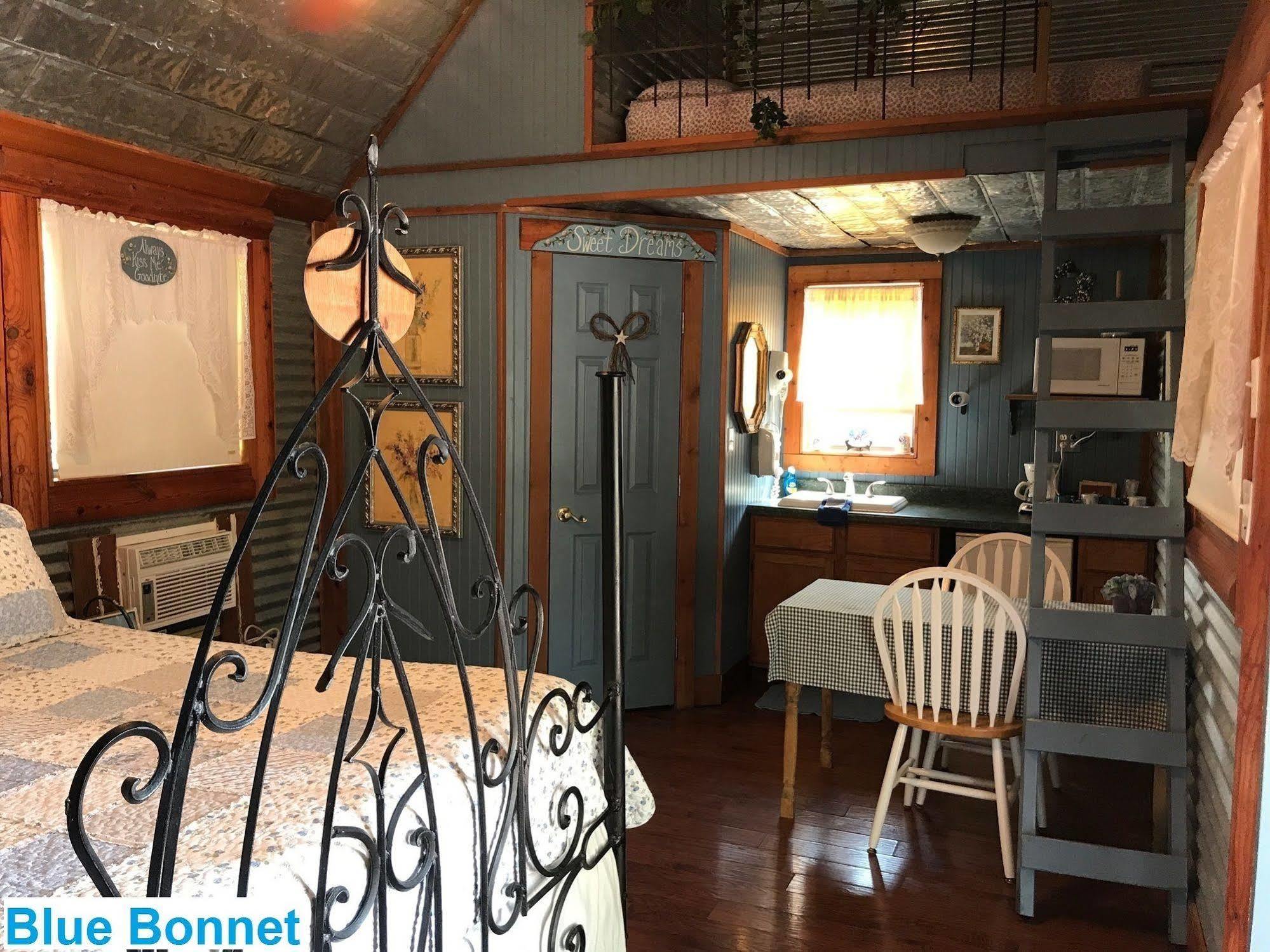 Top Of The Hill Rv Resort & Cabins Waring Esterno foto