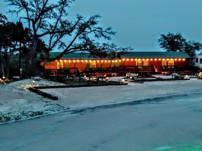 Top Of The Hill Rv Resort & Cabins Waring Esterno foto