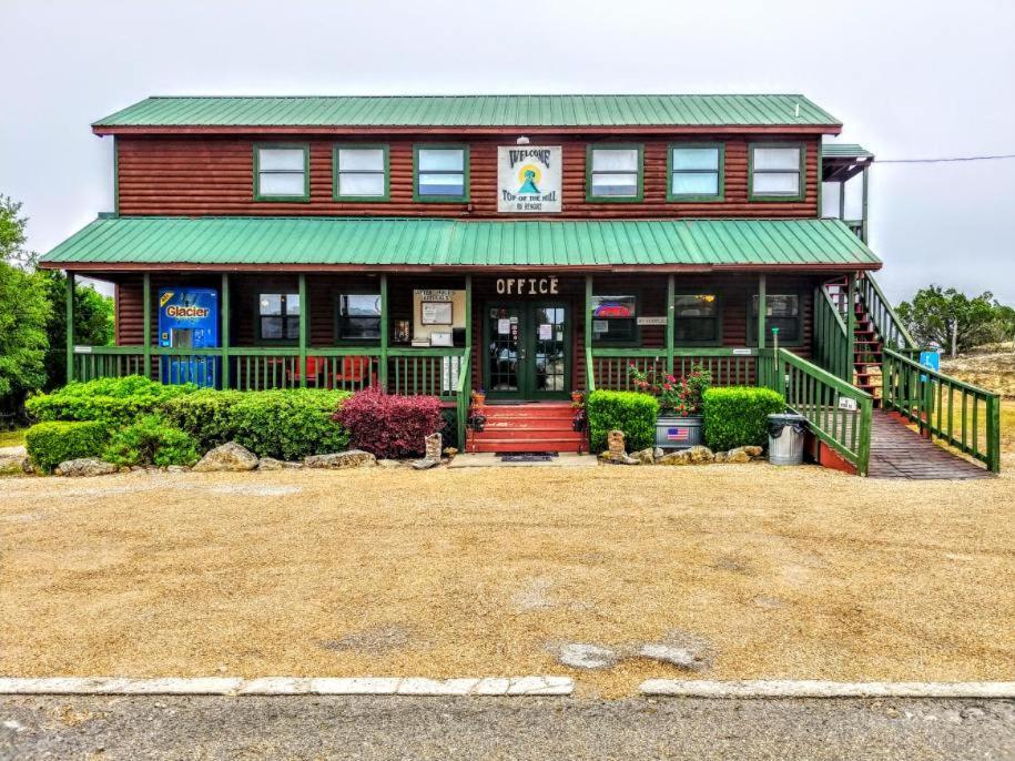 Top Of The Hill Rv Resort & Cabins Waring Esterno foto