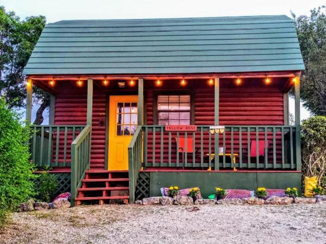 Top Of The Hill Rv Resort & Cabins Waring Esterno foto